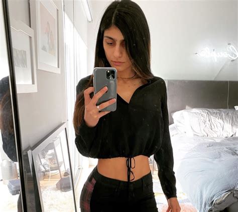 mia khlifa onlyfans|Former porn star Mia Khalifa has revealed why her OnlyFans。